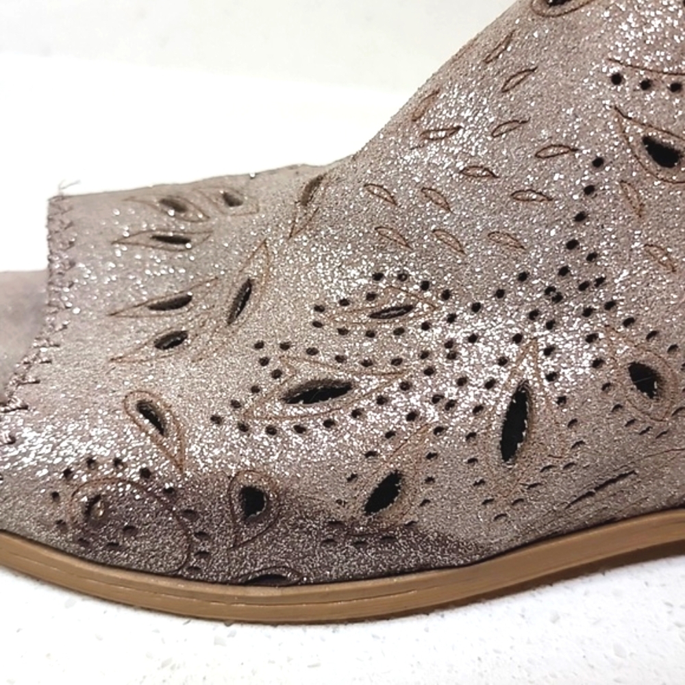 Cool By Coolway Metallic Flats Peep-Toe Sandals Size 9 Leather Made In Spain - Picture 4 of 9